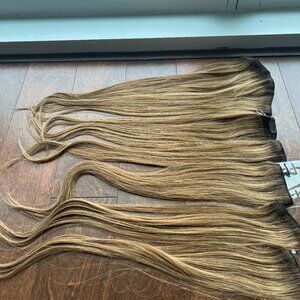 7 piece Clip in Extensions Color R2-479